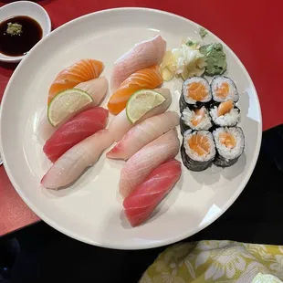 SUSHI DELUXE DINNER