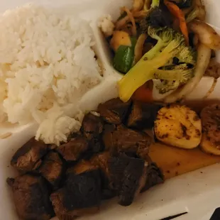Burnt sirloin instead of Medium rare Filet with salty, but otherwise flavorless scallops and vegetables.