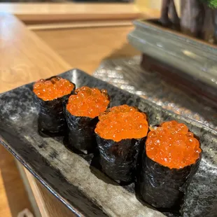 Ikura nigiri