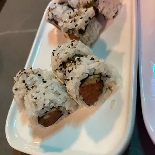 Spicy tuna rolls