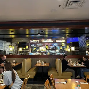 sushi and sashimi, interior