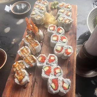 Spicy Salmon Roll (Raw)