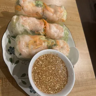 Shrimp spring roll with peanut sauce