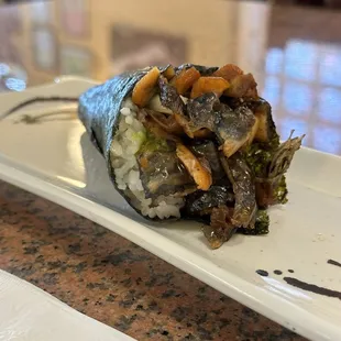 Salmon skin roll handroll