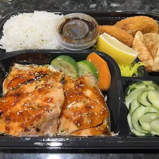 B3 Salmon Teriyaki Bento