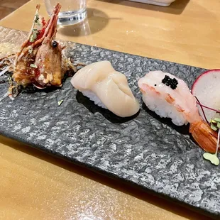 Sweet shrimp sushi, clam sushi