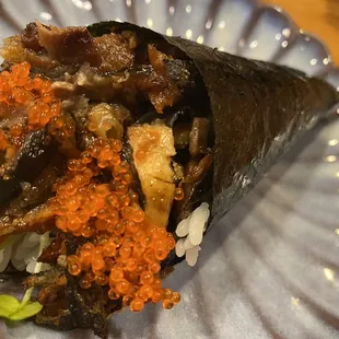 Salmon skin handroll