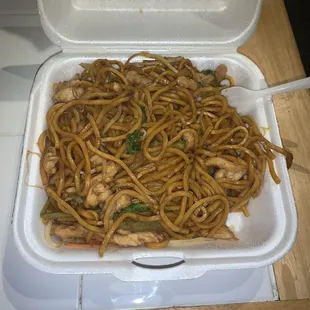 Chicken Lo Mein