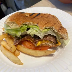 The cheeseburger is absolutely delicious. You can see the charm marks on the bun yummy.