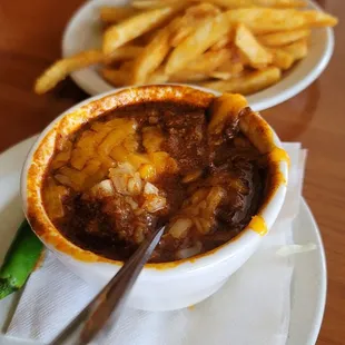 Chili and fries