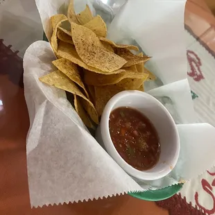 Chips and salsa. Crispy and flaky chips. Salsa was good mild spice.