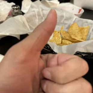 My finger-thumbs up for this place.