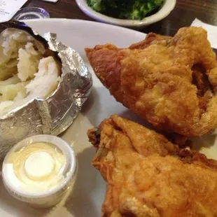 poultry, food, chicken, chicken wings, bbq wings, bbq chicken, fried chicken wings, fried chicken, chicken wings and fried chicken