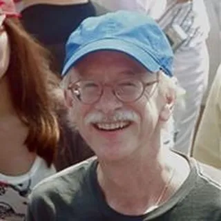 Tom R.