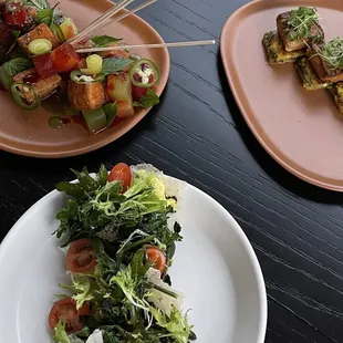 Puerco y melon, ensalada de mar &amp; chorizo de marisco