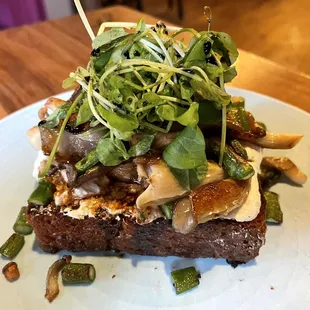 Mushroom toast