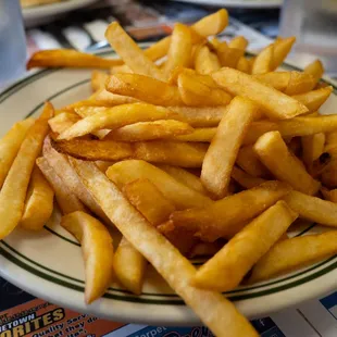 Fries that came with my wife&apos;s Chicken Parmesan Sandwich--sorry I didn&apos;t get a good shot of the sandwich--she was hungry.