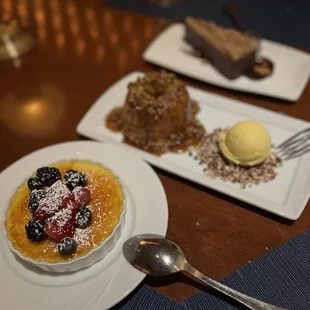 Crème brûlée, monkey bread &amp; chocolate cake