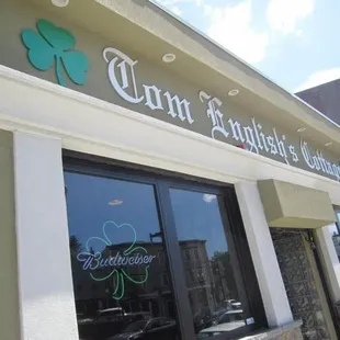 Hands down this place has the best steak tips in Boston