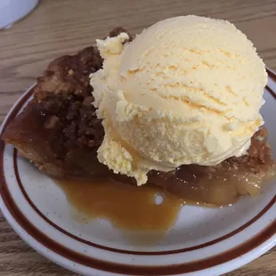 Caramel Apple Pie Ala'mode