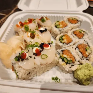 Tom San Ramen - Romeo &amp; Juliet Roll (left), Spicy Tuna Roll (right)