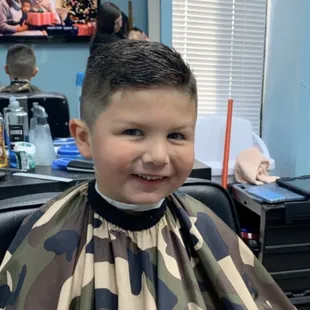 Looking and feeling good at Tom Sanchez Gentlemen&apos;s Cut 361-633-9355