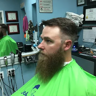 Want a clean professional haircut, Ask for Tom 361-633-9355