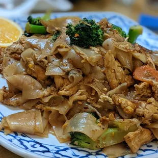 Chicken pad see ew