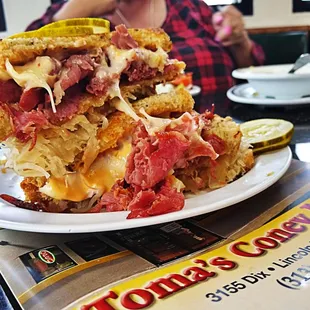 a sandwich on a plate