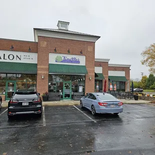 the exterior of a restaurant