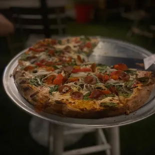 Vegetable pizza with pepperoni
