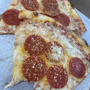 Pepperoni slices