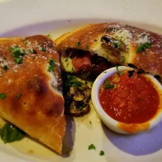 Traditional Calzone