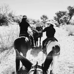 Thank you to the guide for capturing this moment!