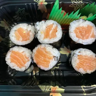 Salmon roll