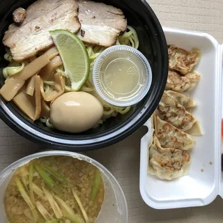 Dipping Ramen