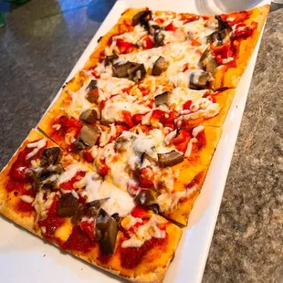 MUSH RED PEPPER FLATBREAD