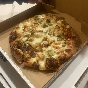 Alfredo, chicken, jalapeño pizza small