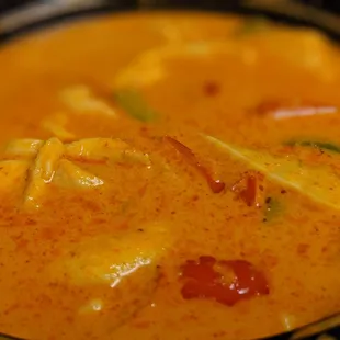 Red chicken curry