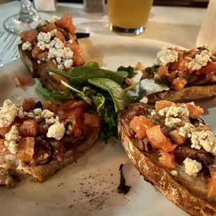 Filet Mignon Bruschetta