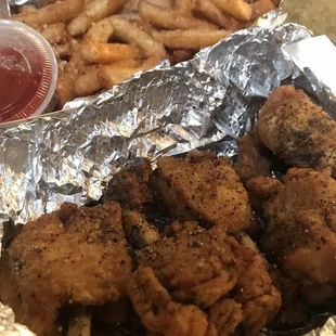 Garlic parm fries and lemon pepper wings