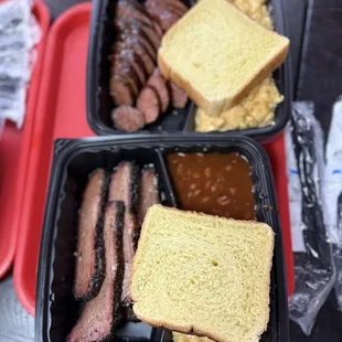 brisket one way plate with mac n cheese &amp; beans  sausage links one way with mac n cheese