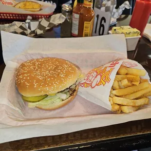 Tommys Burgers California Style