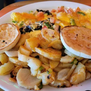 Veggie scramble, country potatoes and English muffins.  Yummy!