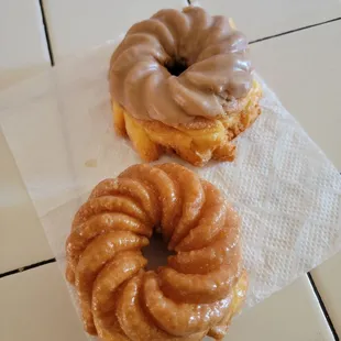 $2.25 ea, French Crueller: maple &amp; glaze (5/11/22)