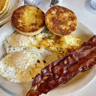 Pretty self explanatory! Yummy breakfast.