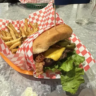 Bacon burger with jalapeños