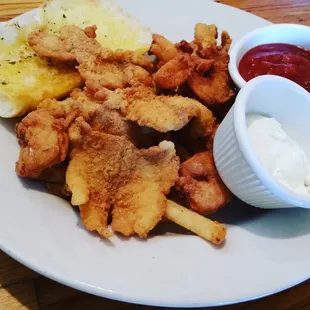 Catfish and shrimp platter