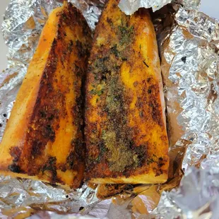 Garlic bread that came with the lasagna