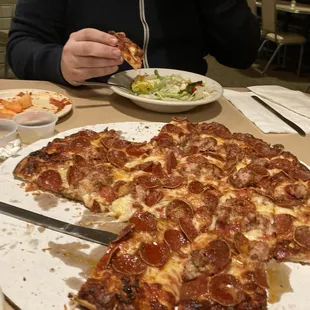 Large pep/sausage pizza